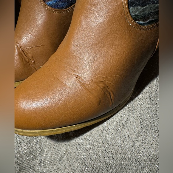 Zoey pull-on boots with colorful yarn-wrapped shaft Size 9 - Picture 5 of 6